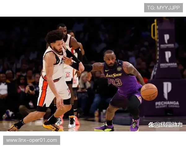 篮球赛快讯聚焦终场绝杀与逆转风云激荡全场热血对决点燃观众激情时刻 - 副本 (5) - 副本 - 副本